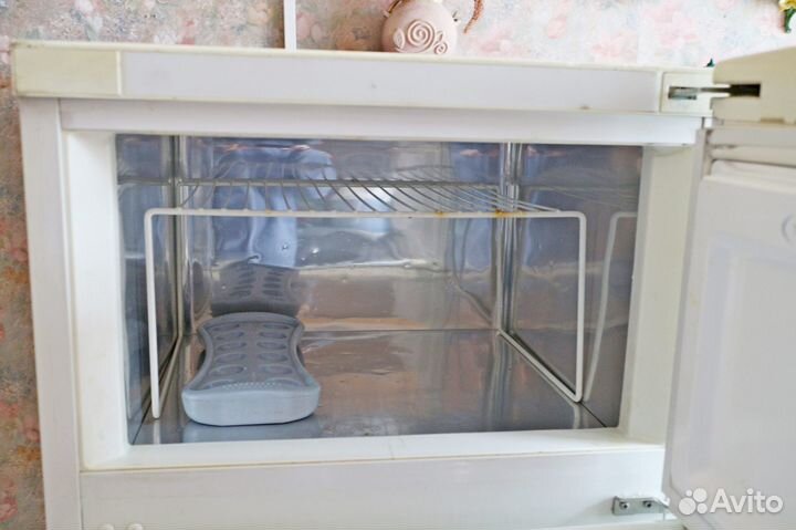 Холодильник двухкамерный Whirlpool