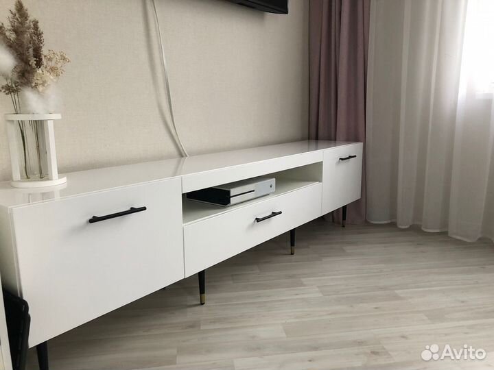 Тумба под телевизор