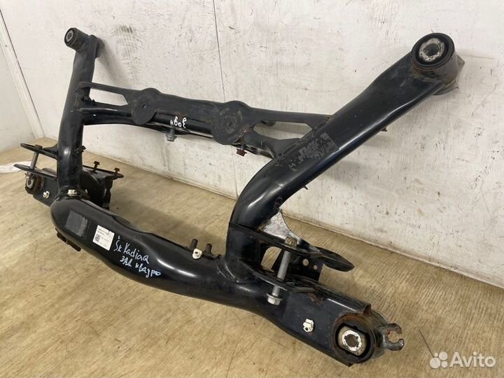 Подрамник задний Volkswagen Tiguan 2016 2017 2018