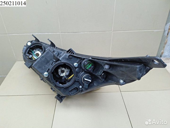 KIA Ceed Фара правая