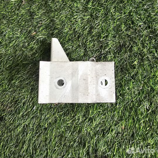 Кронштейн радиатора левый BMW 116i F20 1-serie