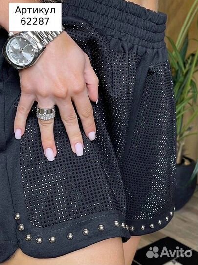 Шорты со стразами