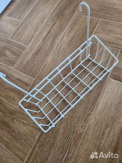 Полки, крючки, корзинки