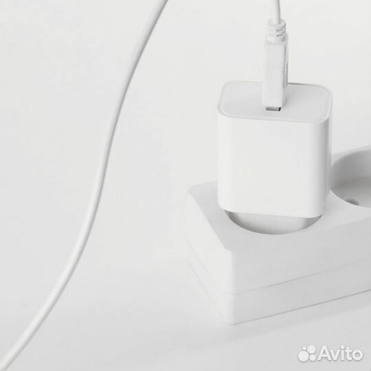 Сетевое зарядное устройство