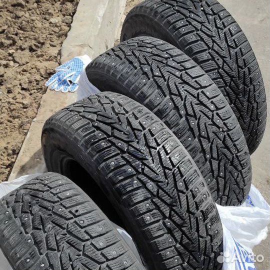 Nokian Tyres Hakkapeliitta 7 215/65 R16 102T