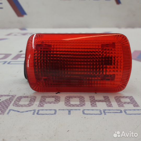 Фонарь двери задней правой