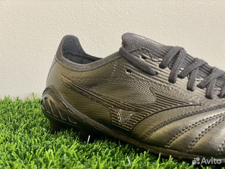 Бутсы Mizuno Morelia Neo черные