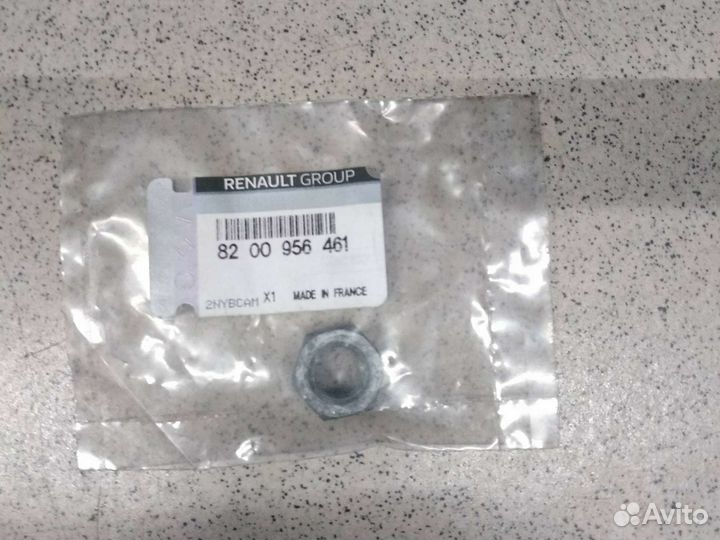 8200956461 гайка М12