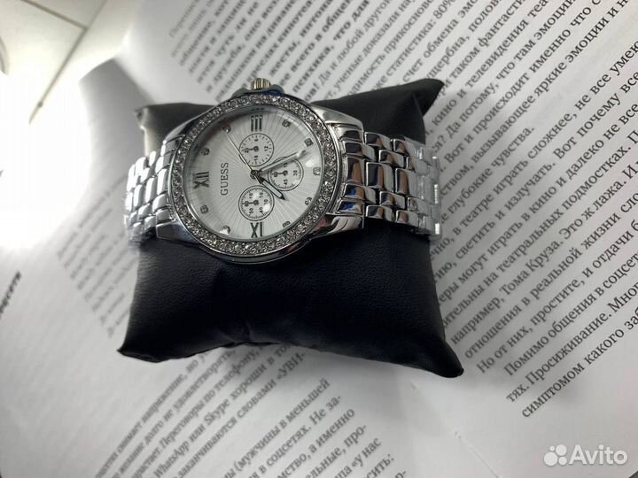 Часы Guess