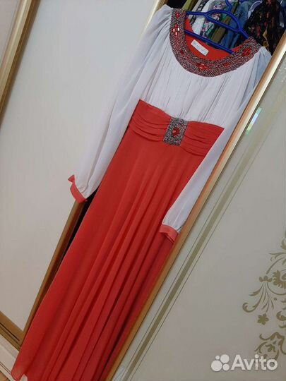 Вечернее платье