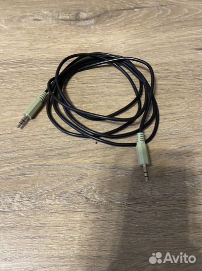 Разные провода/кабели, зарядки для телефонов