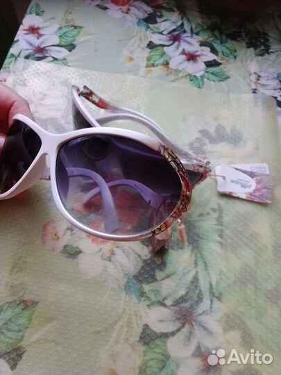 Солнцезащитные очки женские новые