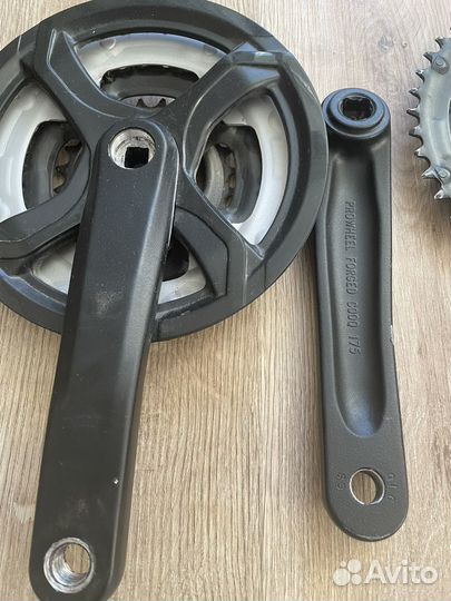 Шатуны и запчасти велосипедные