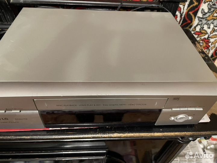 Видеомагнитофон LG cc260tw