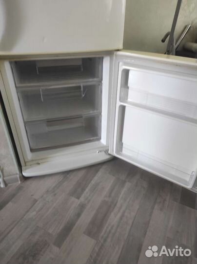 Холодильник бу LG