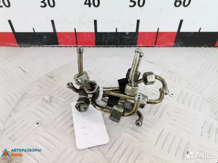 Трубка топливная Peugeot 406 рест. 2001 1570J7