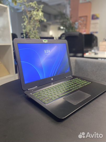 Игровой ноутбук HP Pavilion 15-bc404ur