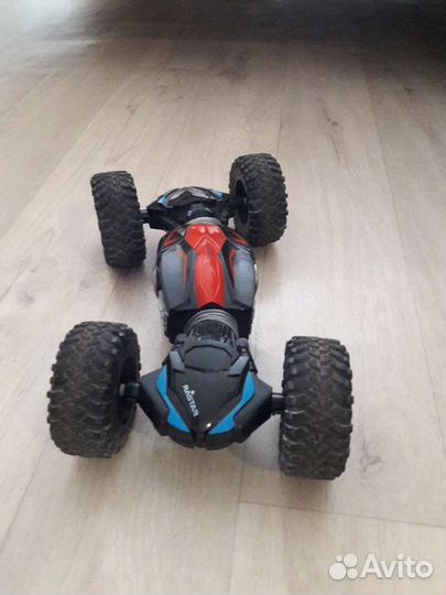 Машинка на радиоуправлении