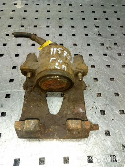 Суппорт передний левый Volkswagen Golf