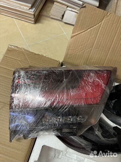 Фары задние toyota land cruiser 300