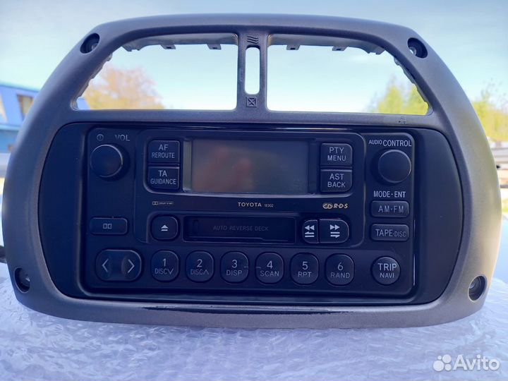 Автомагнитола на RAV4