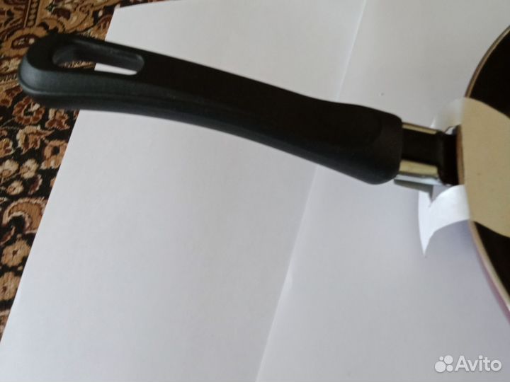 2 сковороды:Scovo 28 см.антипр. Мечта гранит 22см