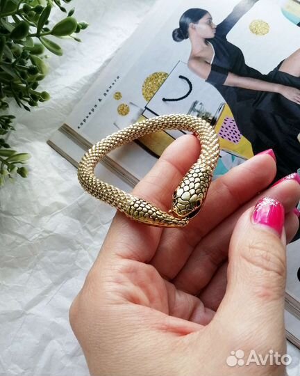 Жгут браслет из бисера ручной работы