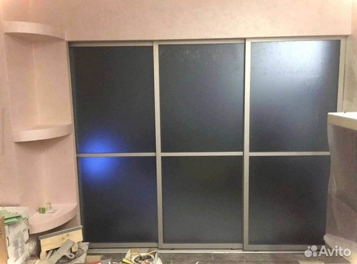 Раздвижная перегородка с матовым стеклом