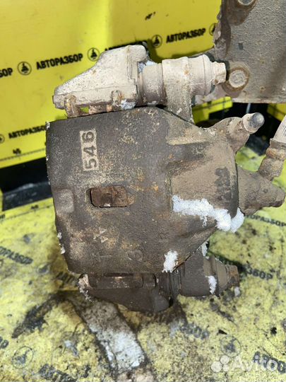 Суппорт тормозной передний правый Mazda 626