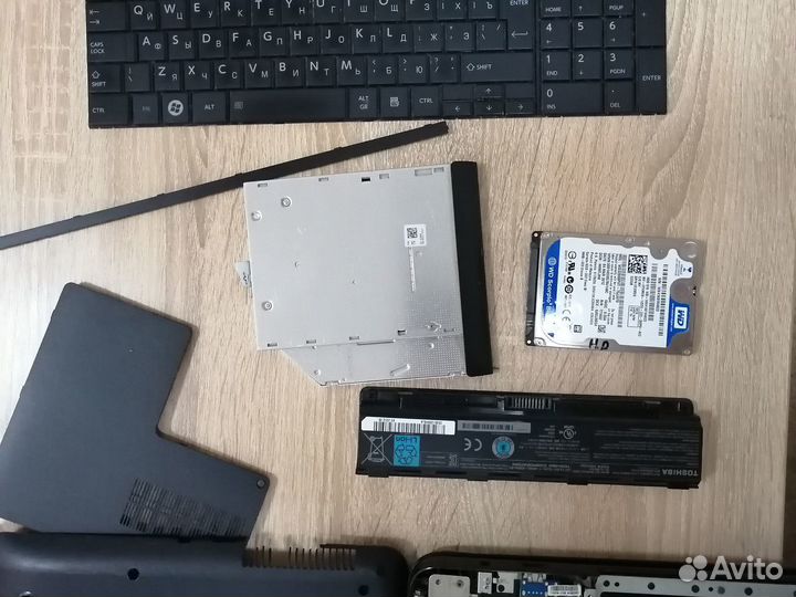 17,3''Toshiba satellite c870 на разбор