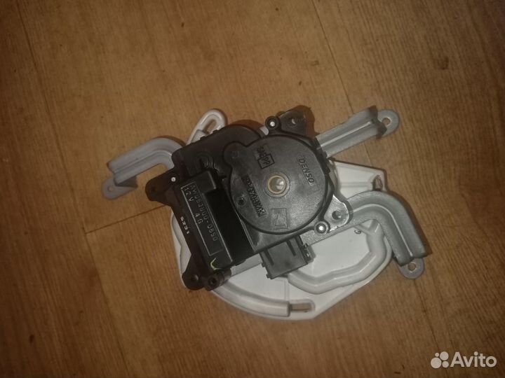 Блок управления заслонкой отопителя Субару tribeca