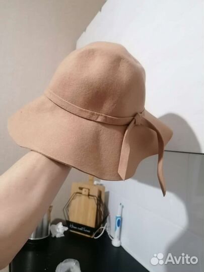 Шляпа женская осенняя широкополая