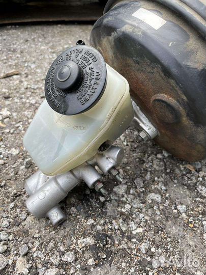 Главный тормозной цилиндр Toyota Cresta jzx100