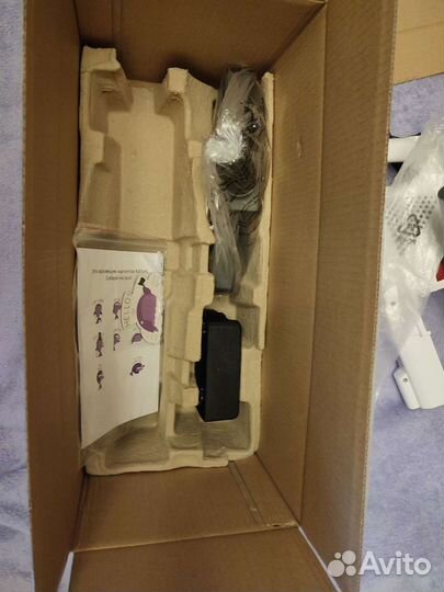 Пылесос вертикальный Kitfort kт-560-2 новый