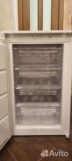 Морозильная камера встройка, 94 литра