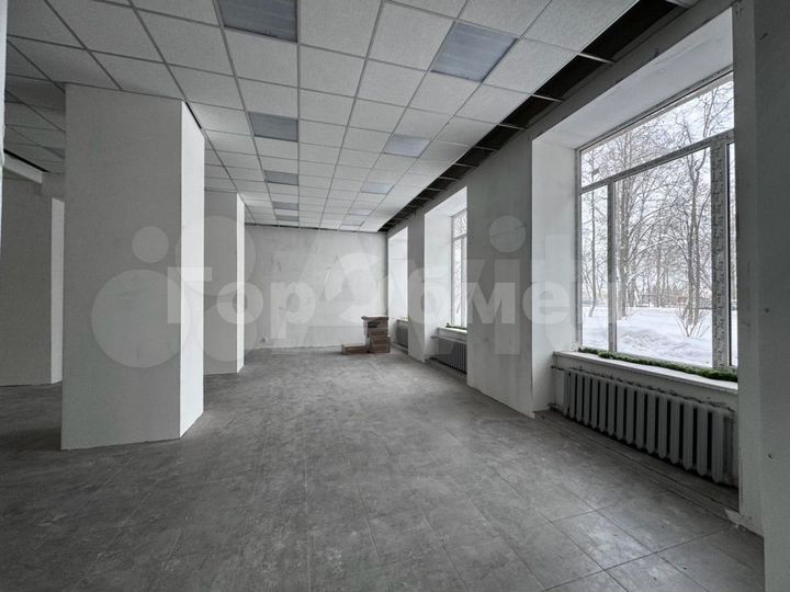 Сдам торговое помещение, 132.9 м²