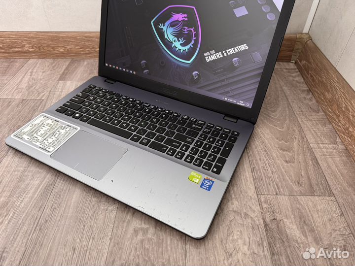 Asus VivoBook (FHD/Core i5-7200U/Nvidia 930mх/1TB)