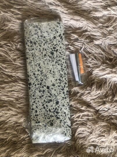 Каменная полка в ванную комнату