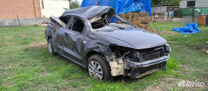 Volkswagen polo капот