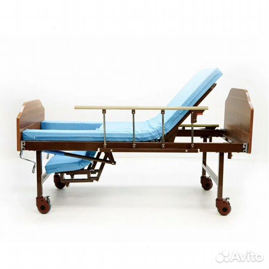 Медицинская кровать для лежачих больных