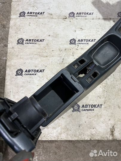 Центральная консоль Nissan Primera P11