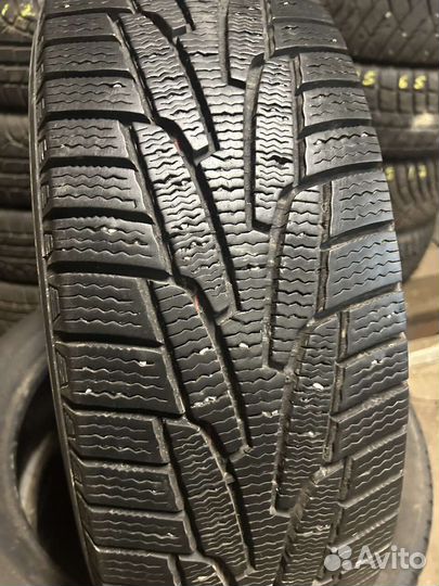 Kumho I'Zen KW31 215/60 R17