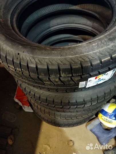 Triangle TRD02 245/60 R18 105
