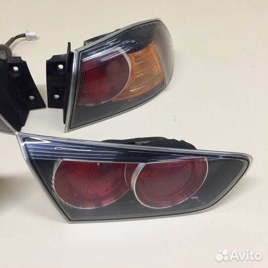 Фонарь задний наружный левый Mitsubishi Lancer X C