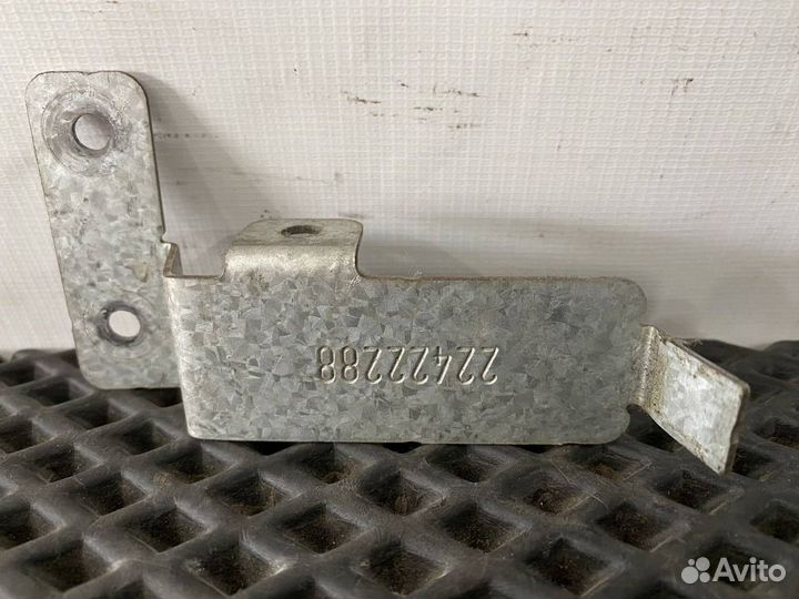 Кронштейн (крепление) Volvo FH4 22422288