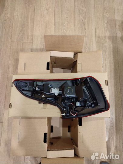 Фонарь задний правый