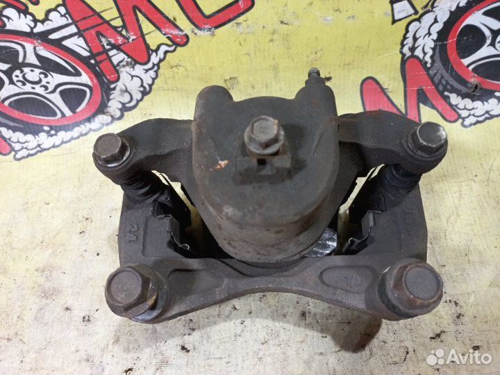 Суппорт тормозной передний правый Nissan Teana J31