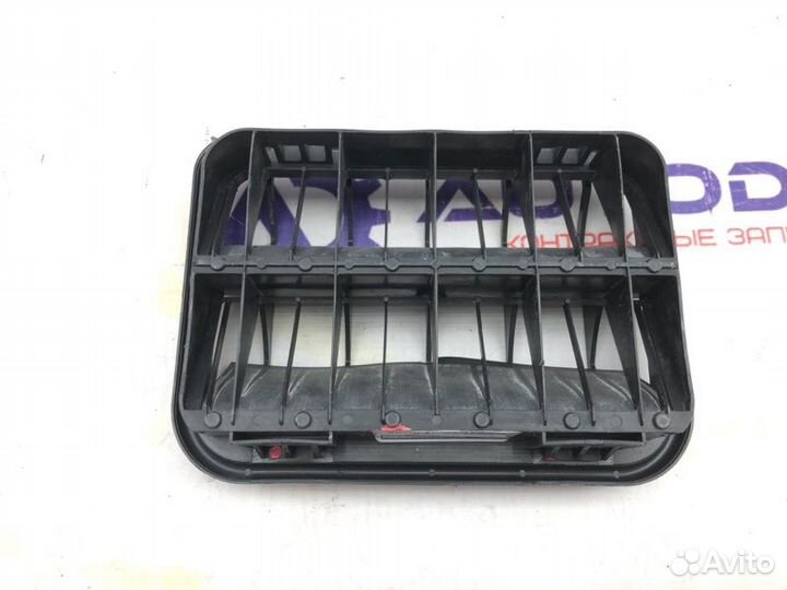 Решетка вентиляционная Mercedes C-Class W203