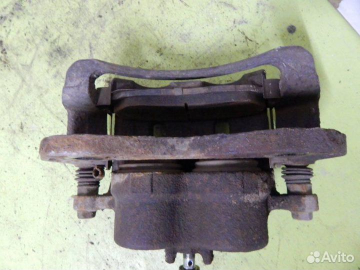 Суппорт передний правый Ssangyong Kyron 2 2.0