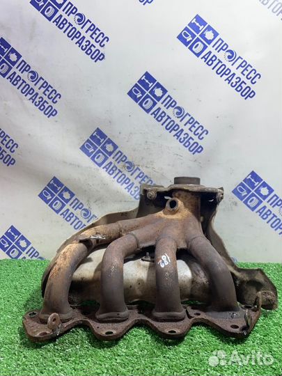 Выпускной коллектор Renault Fluence седан 1.6